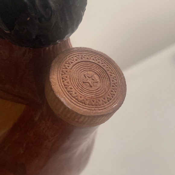 Daniel Boone Liquor Decanter, Made in Japan, 10" Tall - Picture 5 of 7